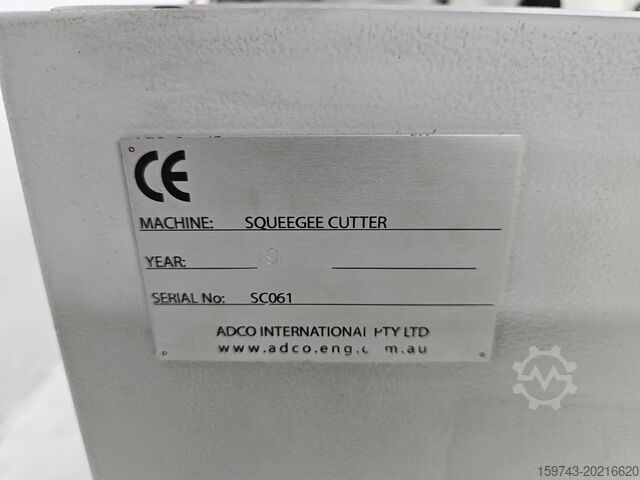 Máquina de serigrafia ADCO Squeegee Cutter SC061 (2009)