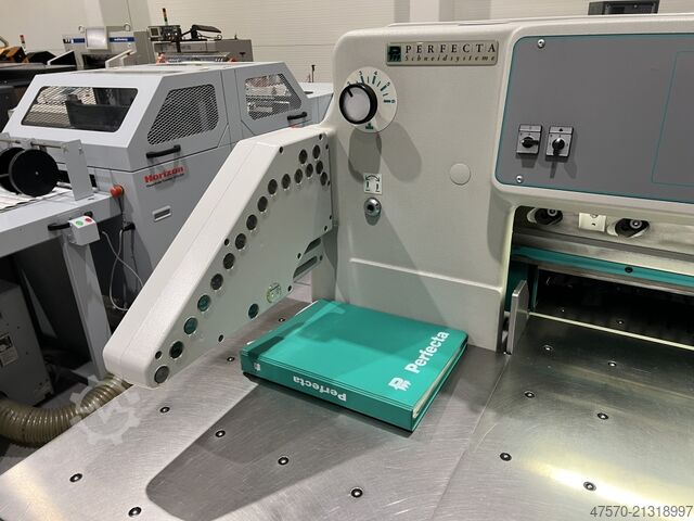 Perfecta 76 UC Paper Cutting Guillotine