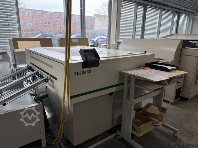 Fujifilm / Screen PT-R8900