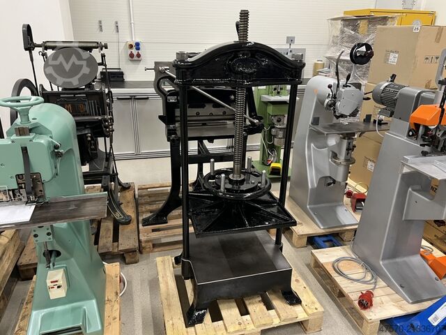 Karl Krause Large Bookbinding Press